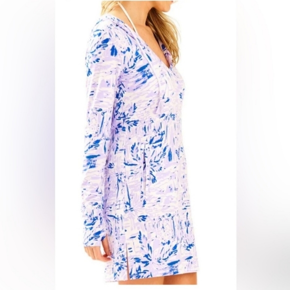 Lilly Pulitzer UPF 50 Ryile Cover Up Hoodied Dress - Picture 2 of 16